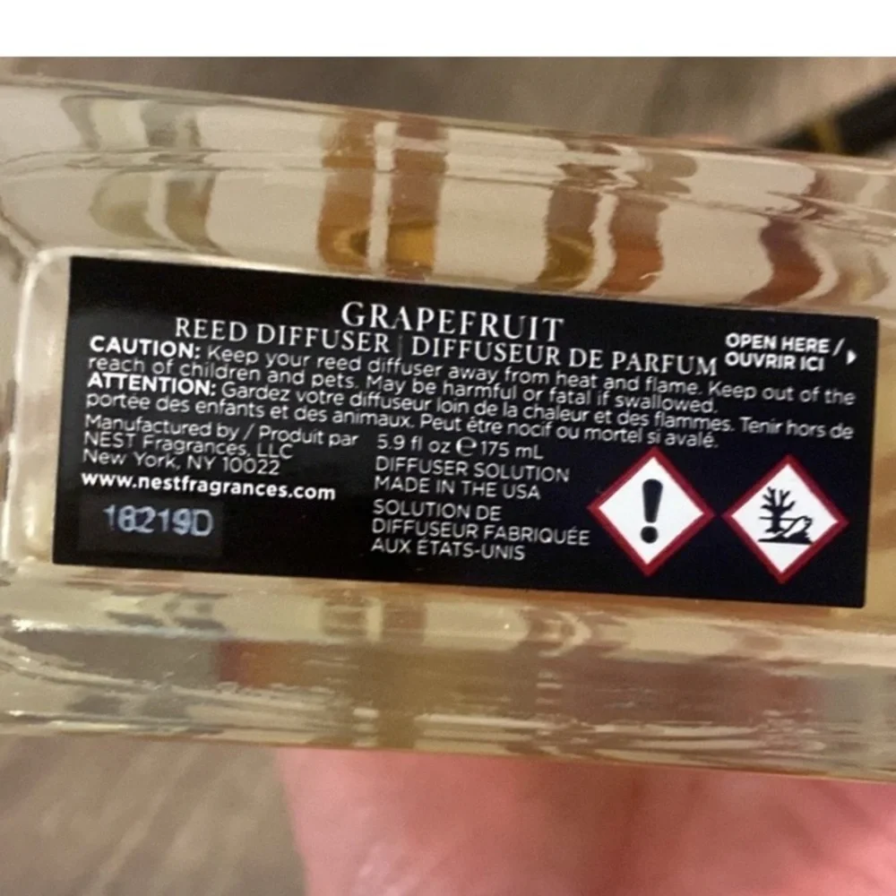Nest Fragrances New York Grapefruit Reed Diffuser 5.9 oz New in Box